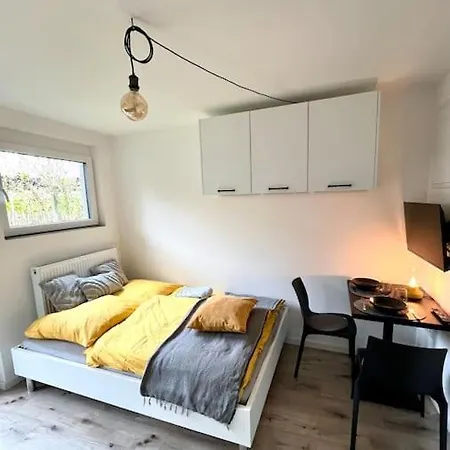 Apartment Greenroom